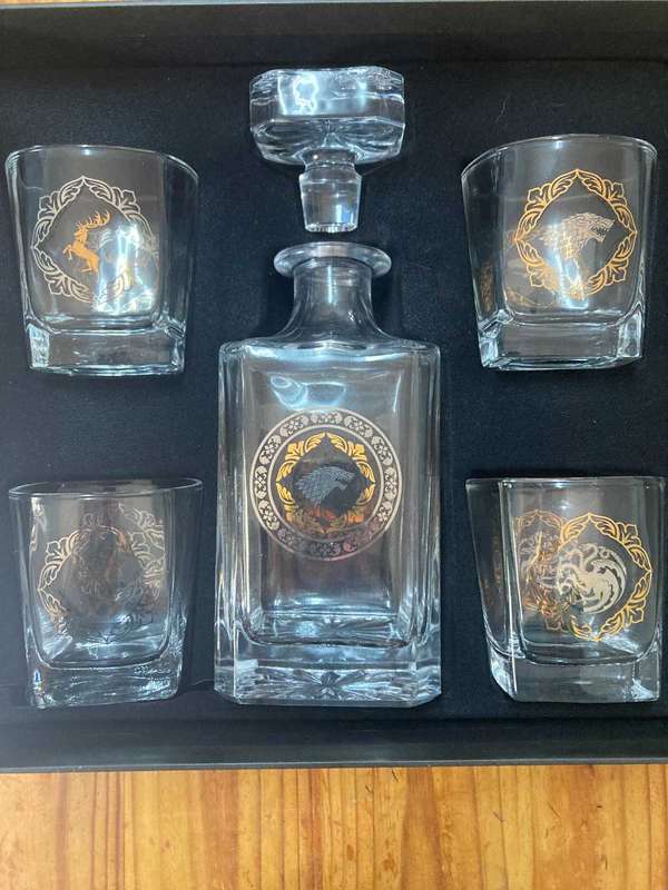Game of Thrones Decanter and Tumbler Set