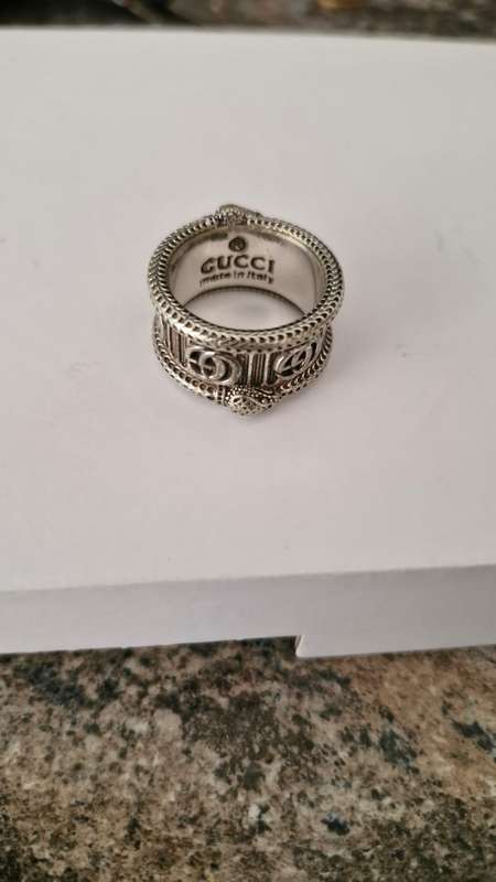 Gucci ring