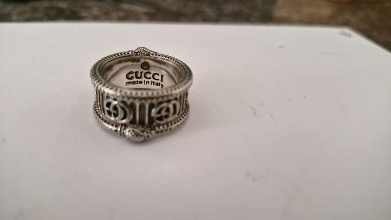 Gucci ring