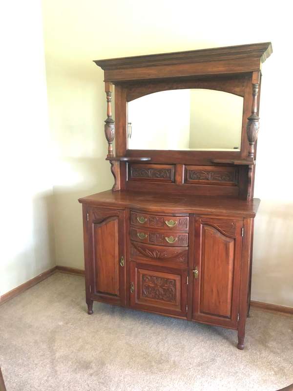 Vintage mahogany side board