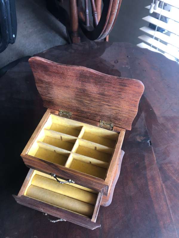 Jewellery box