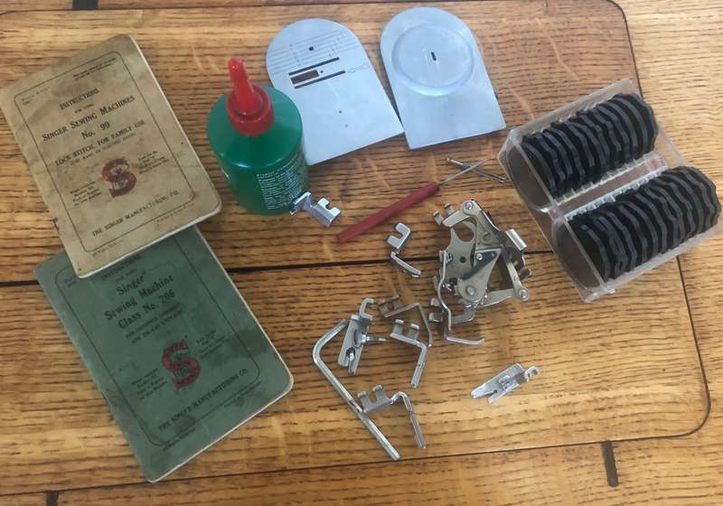 Singer Manual Vintage sewing machine