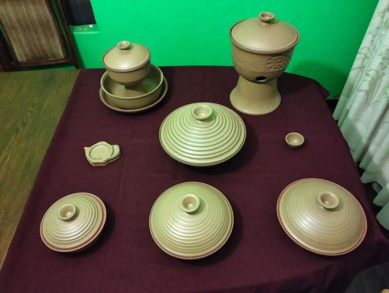Argilla Pottery Set x 16