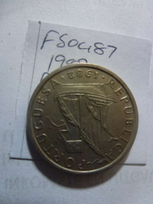 1982 Portugal 5 escudo