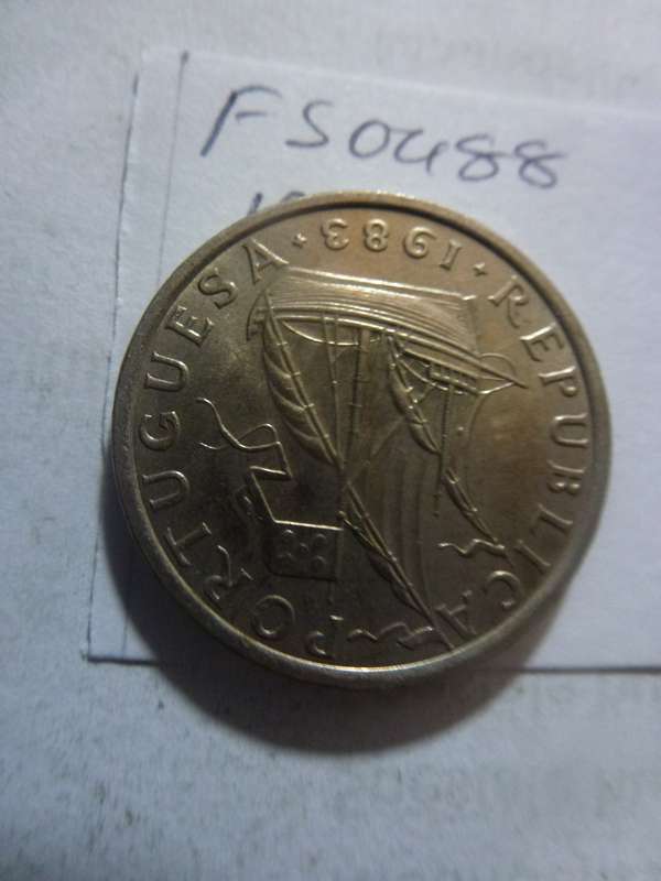 1983 Portugal 5 escudo
