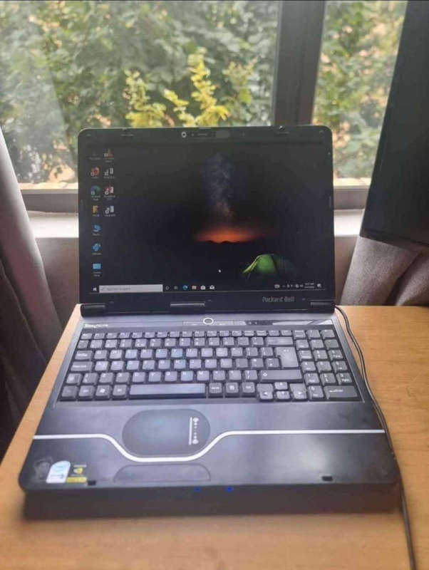 PACKARDBELL EASYNOTE LAPTOP DUAL CORE 2GB  RAM120GB