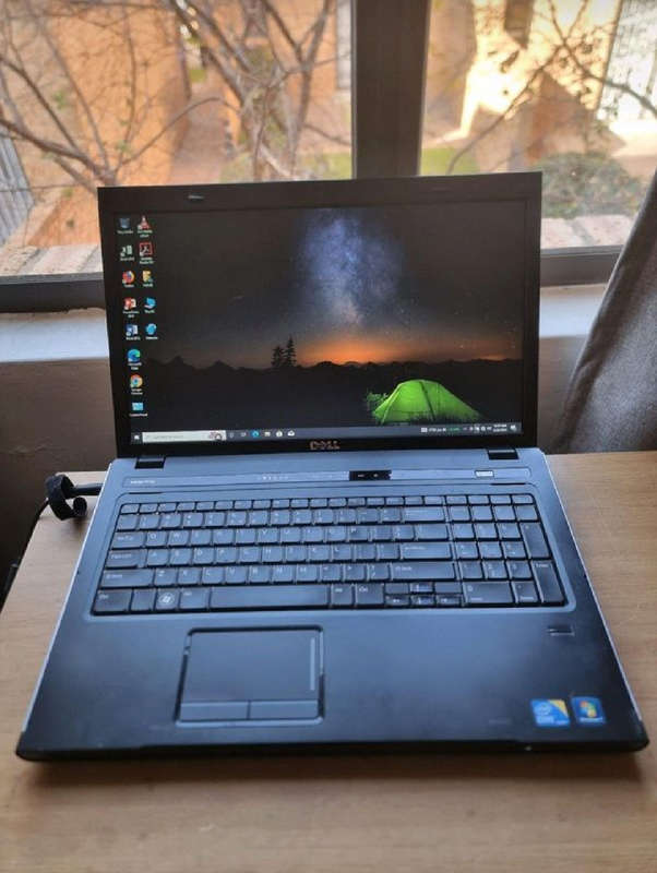 17 3inch screen core i7 dell vostro 3700 laptop 8gb ram256gb 17 3inch