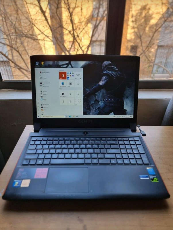 5TH GEN GAMING CORE I7 GIGABYTE P55 LAPTOP 8GB   RAM 256SSD
