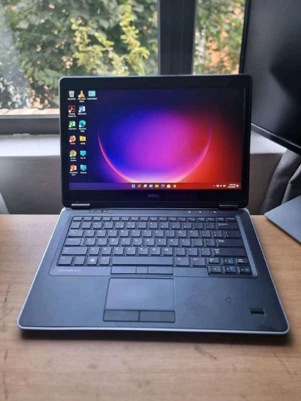 CORE i5 DELL LATITUDE E7440 LAPTOP 8GB RAM500GB