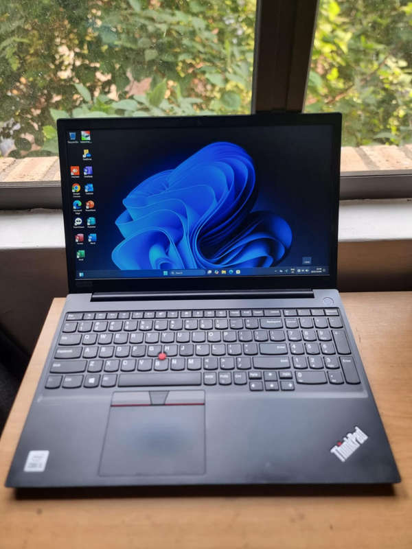 10th gen core i5 lenovo E15 laptop 8gb ram512nvme