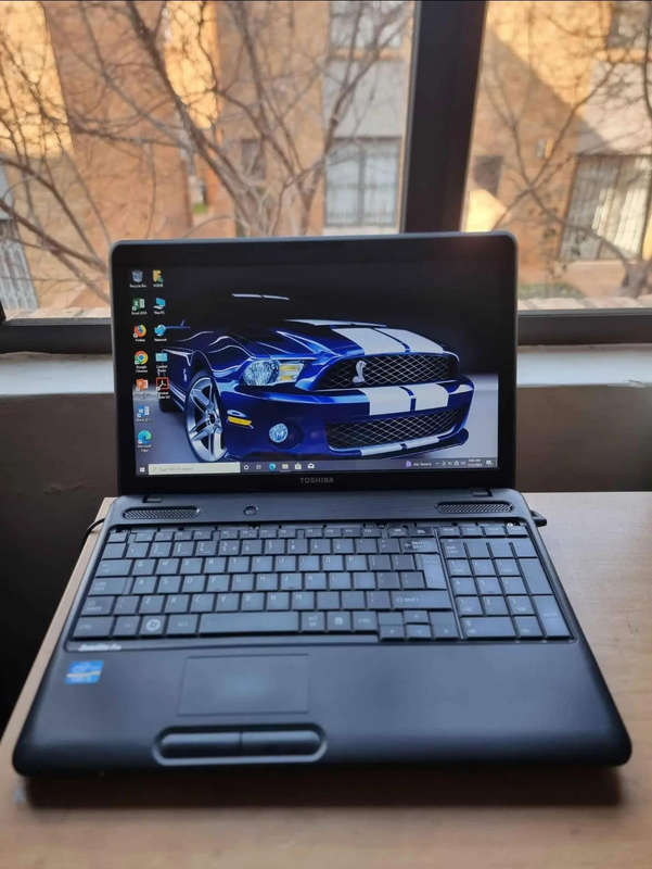 CORE i5 TOSHIBA SATELLITE C660 LAPTOP 4GB  RAM500GB
