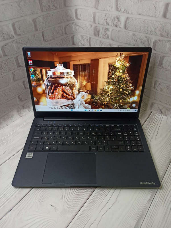 10TH GEN CORE I7 TOSHIBA DYNABOOK PRO C50 LAPTOP16gb ram512NVME