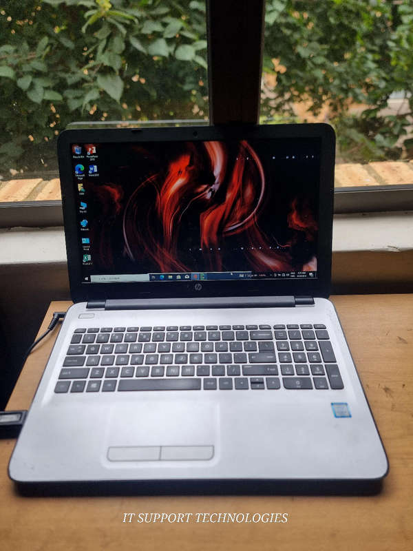 6TH GEN CORE I5 HP 250 G4 LAPTOP 8gb ram256SSD