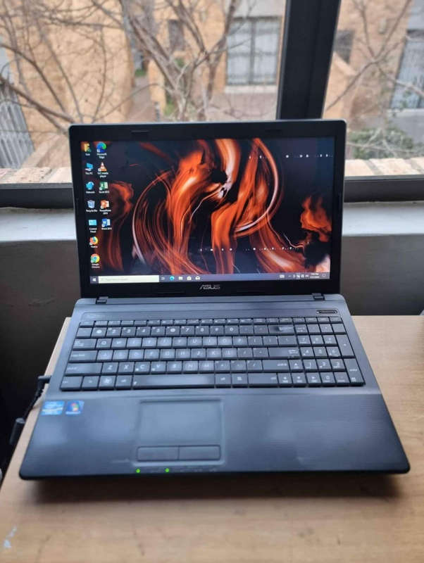 CORE I3 ASUS LAPTOP  8GB  RAM500GB HARD DRIVE 15.6INCH