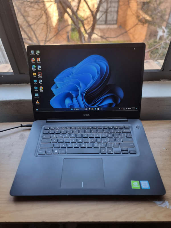 8th gen gaming core i7 dell vostro 5501 laptop 16gb ram256nvme