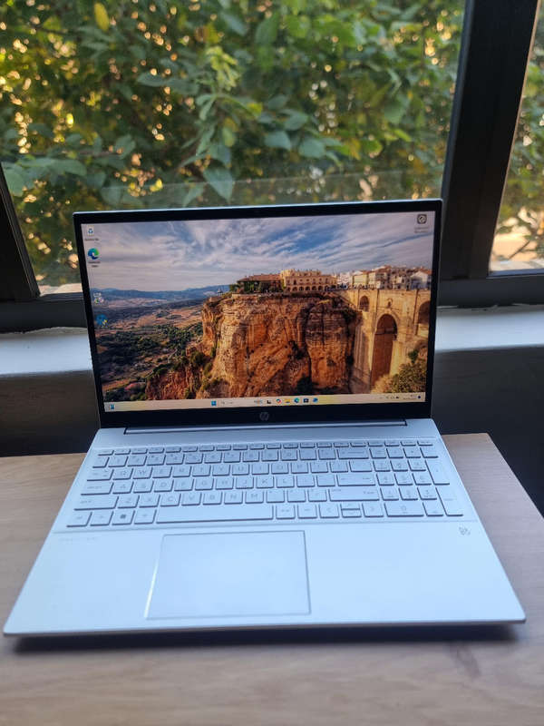 13TH GEN MID GAMING  CORE I7 HP PAVILION 15 LAPTOP 16GB  RAM 512NVME