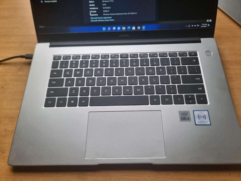 10th gen core i3 huawei matebook d15 laptop 8gb ram512nvme