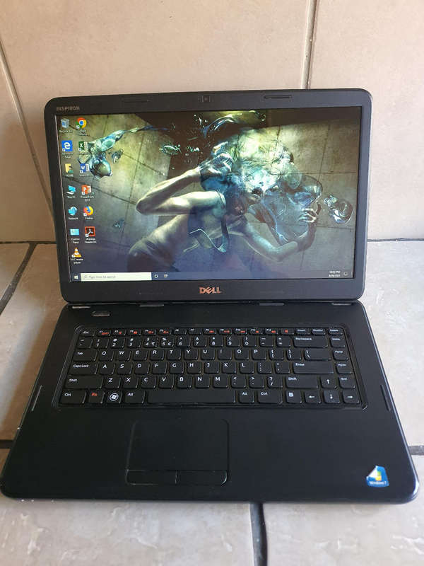 Dell inspiron n5050 laptop AMD processor4gb ram320gb