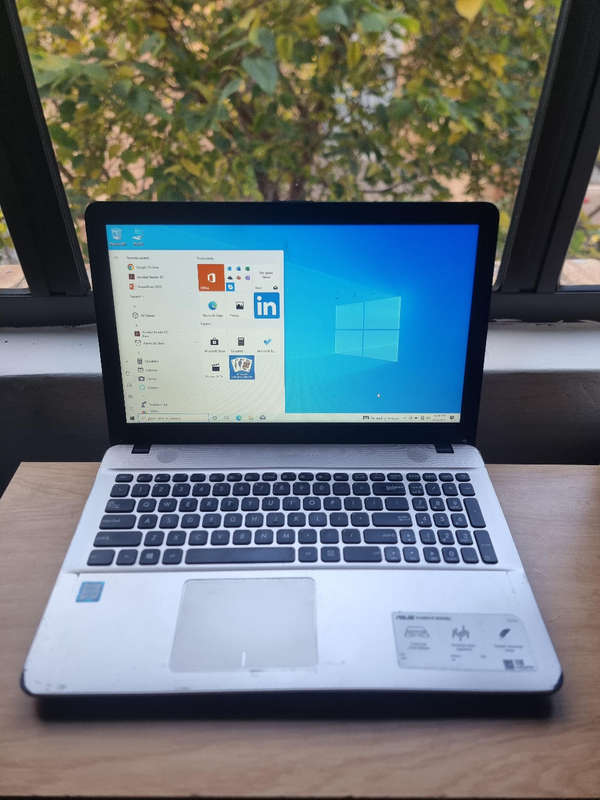 6TH GEN CORE I3 ASUS X540L LAPTOP 8GB RAM 750GB