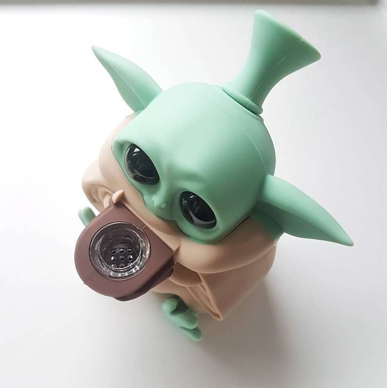 Baby Yoda Smoking Pipe with 5 Silver Screens | Silicone Pipe, Star Wars Gift, Smokers Gift,