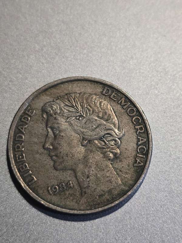 25 Portugal Escudos 1984