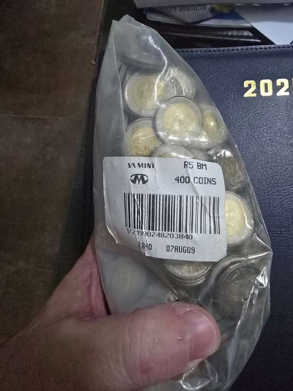 Mandela R5 90th coins