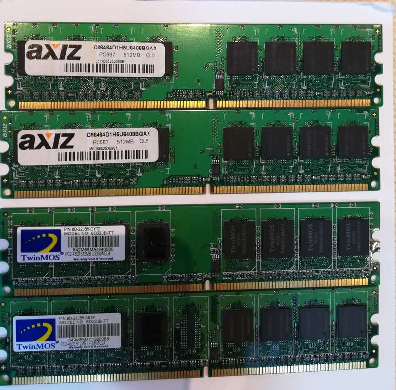 RAM for Desktop DDR2-667  PC2-5300 - (4 x 512 MB)