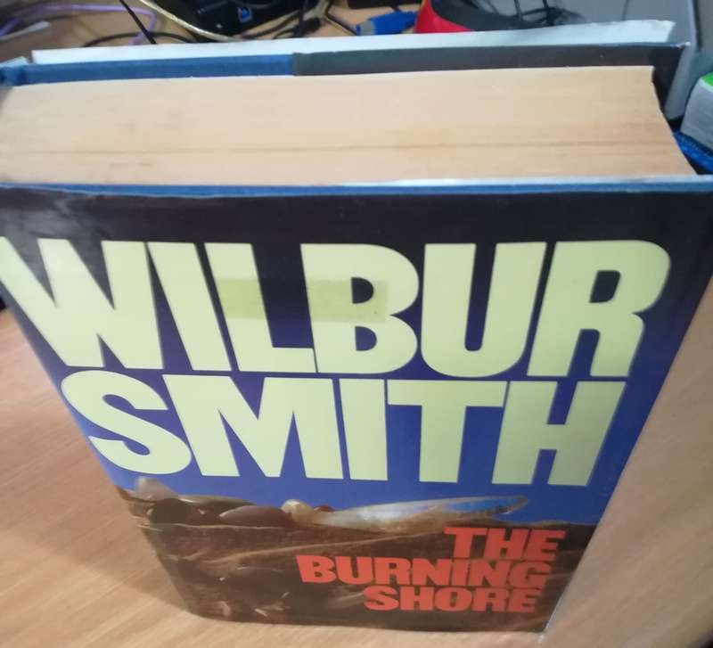 Wilbur Smith - The burning shore