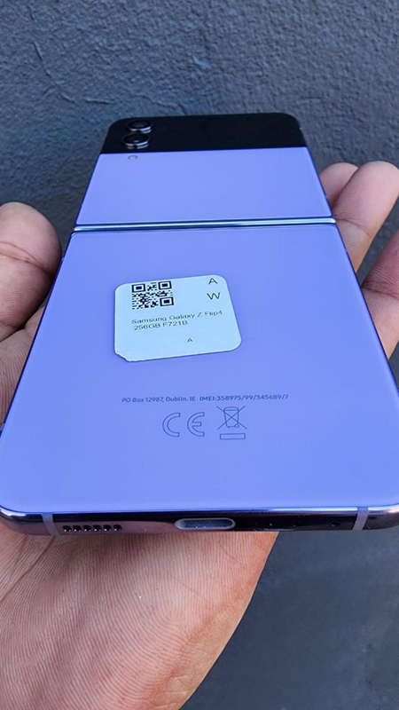 Samsung Galaxy Z Flip 4