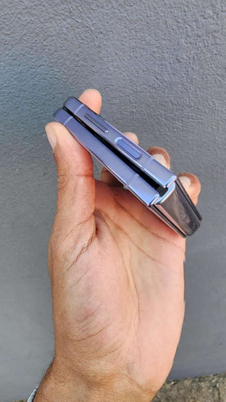 Samsung Galaxy Z Flip 4