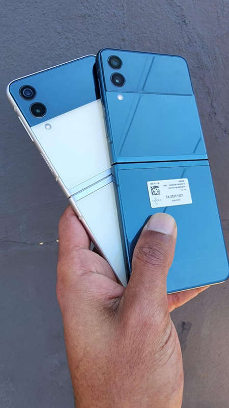 Samsung Galaxy Z Flip 3