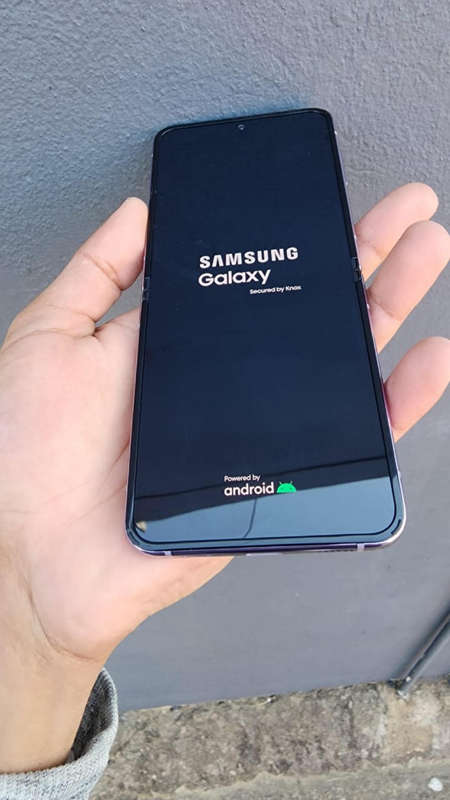 Samsung Galaxy Z Flip 3