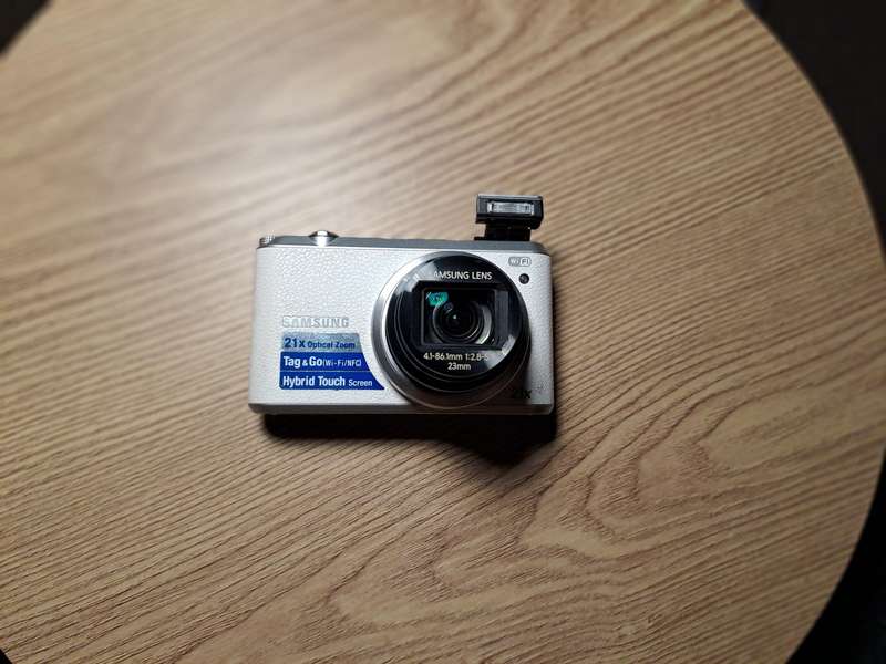 Samsung WB350F camera