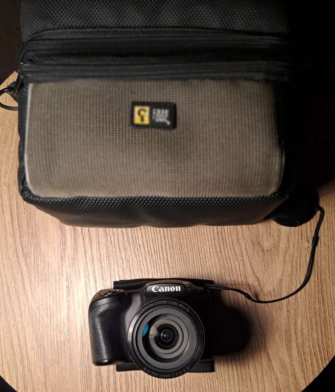 CANON SX430IS BRIDGE CAMERA (BASICALLY NEW)