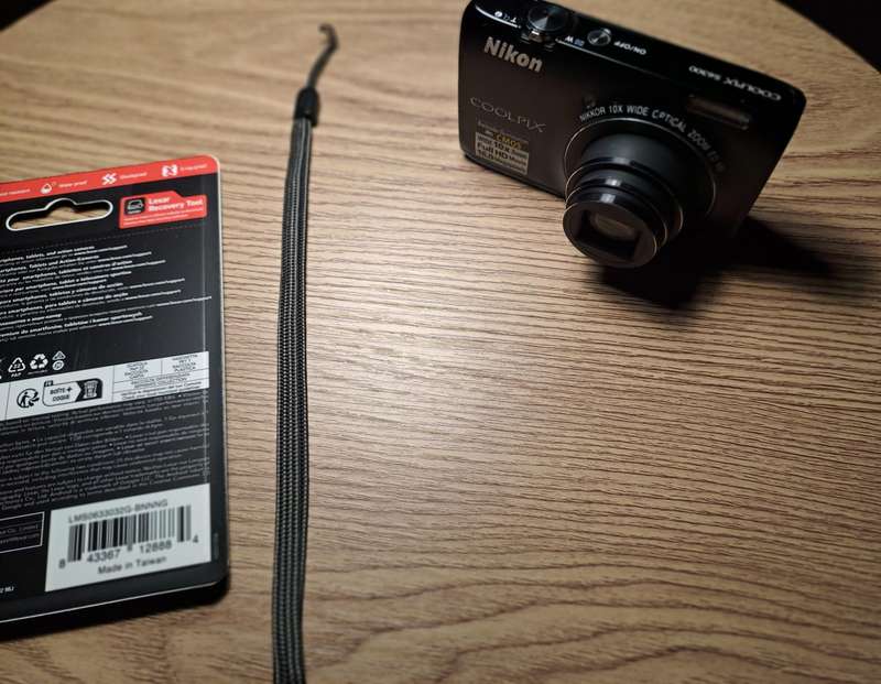 NIKON S6300 DIGITAL CAMERA