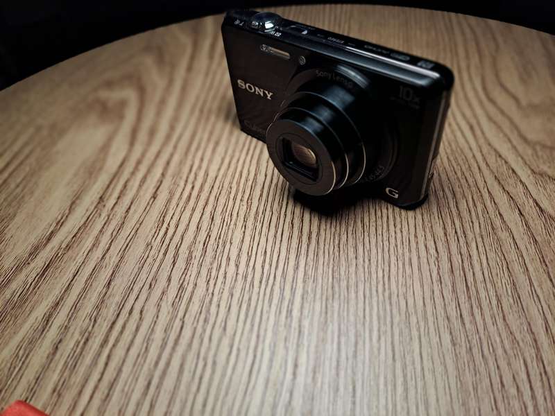 SONY CYBERSHOT DSC-WX220