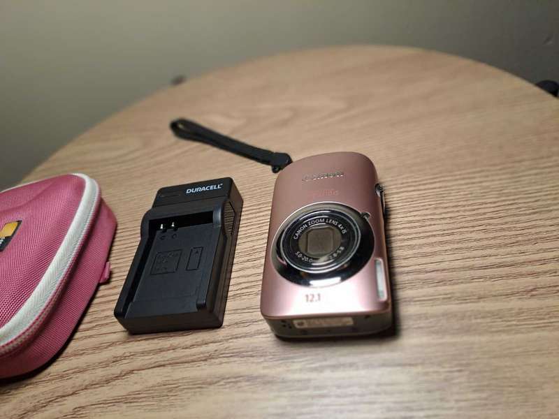 Canon Ixus 110IS Digital Camera