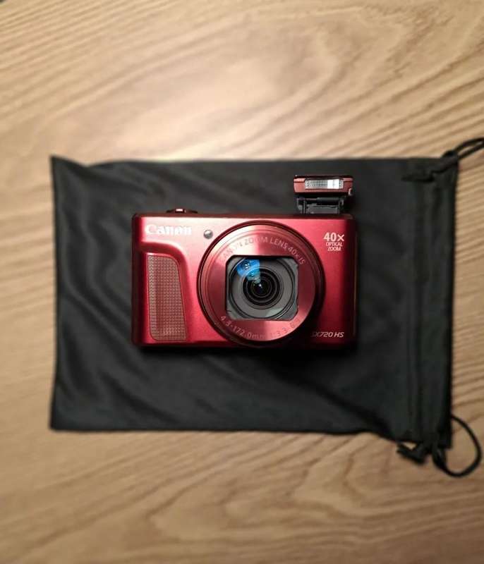 NEW CANON POWERSHOT SX720HS BUNDLE