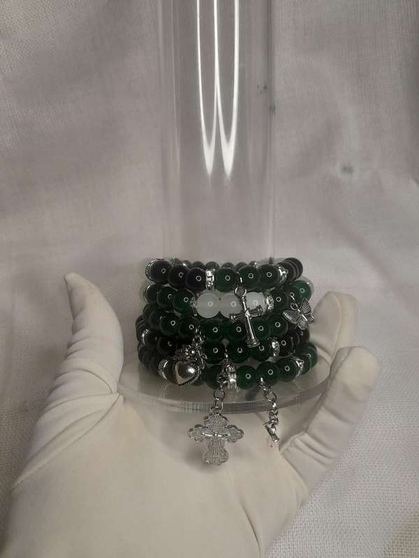 Charm Bracelet Set  Elegant Green Beaded Stack (5 Pieces)