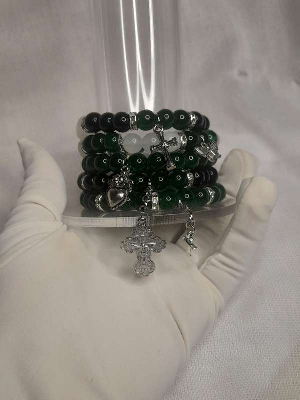 Charm Bracelet Set  Elegant Green Beaded Stack (5 Pieces)
