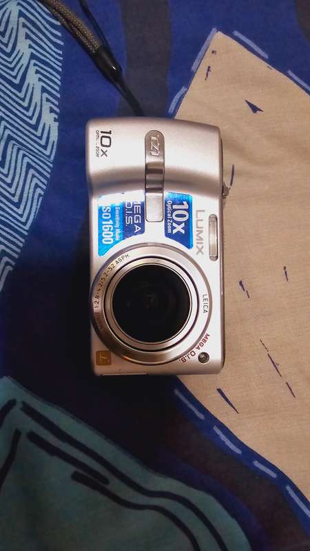 PANASONIC LUMIX MEGA OIS CAMERA