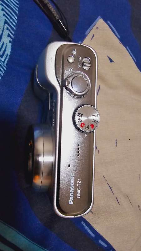 PANASONIC LUMIX MEGA OIS CAMERA