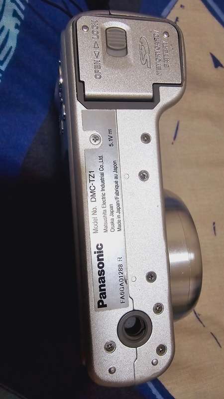 PANASONIC LUMIX MEGA OIS CAMERA