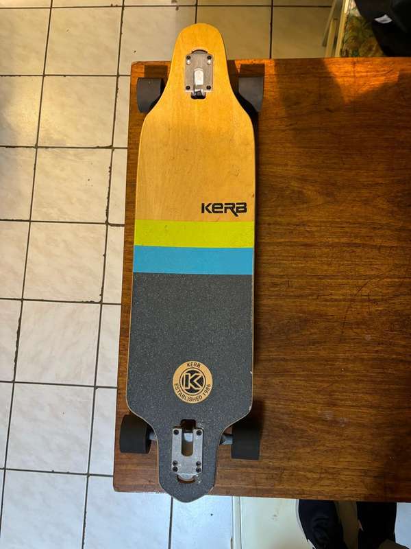 longboard skateboard 92cmx22cm practically brand new