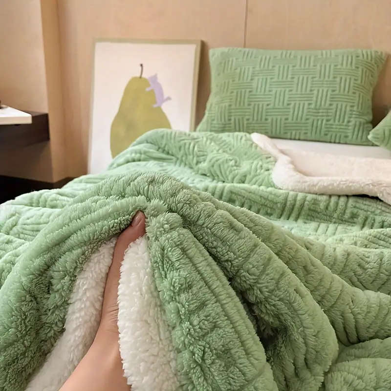 Cozy Fleece Multifunctional Blanket - Soft, Warm And Available In Queen Size