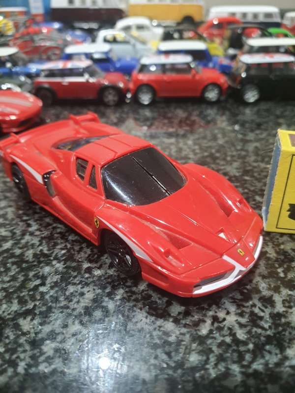 FERRARI FXX EVOLUZIONEE SHELL V POWER (J606)