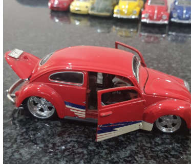 VOLKSWAGEN BEETLE SCALE 1/24