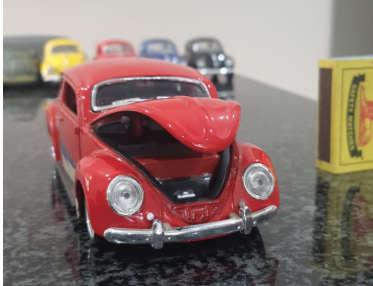 VOLKSWAGEN BEETLE SCALE 1/24