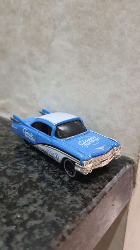 ACTION WHEELS (A086)