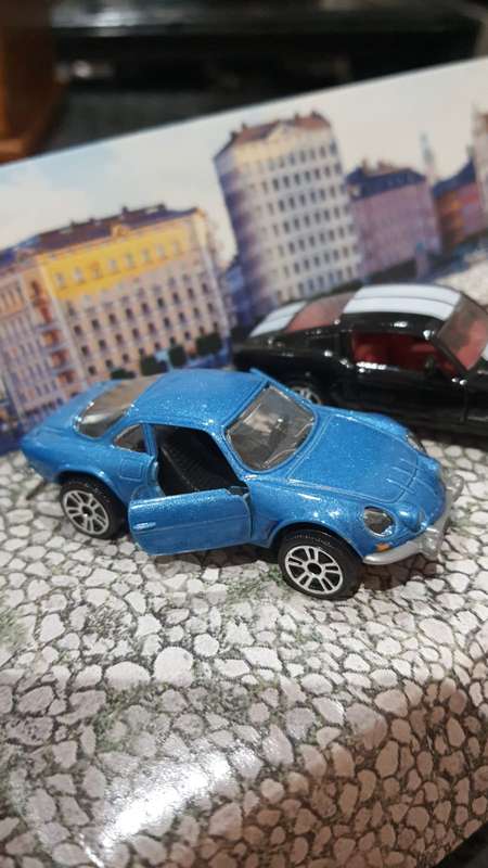 MAJORETTE (A093)